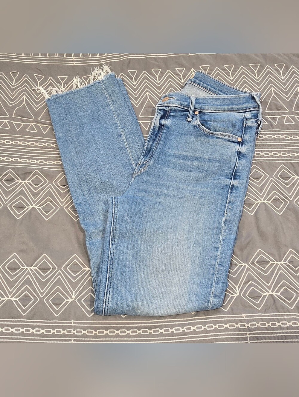MOTHER Denim The Mid Rise Dazzler Ankle Fray Size 29